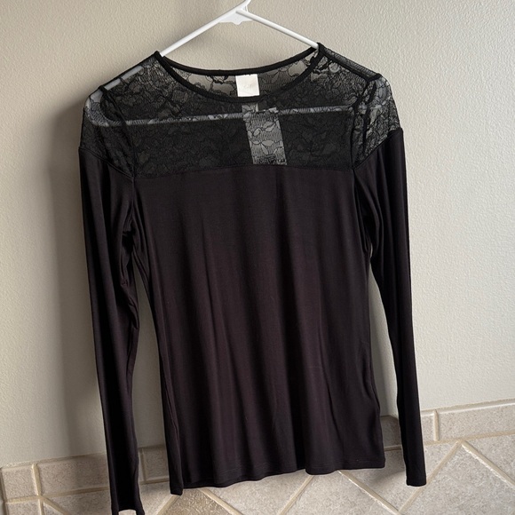 H&M Black Lace Detail Blouse - Picture 1 of 3